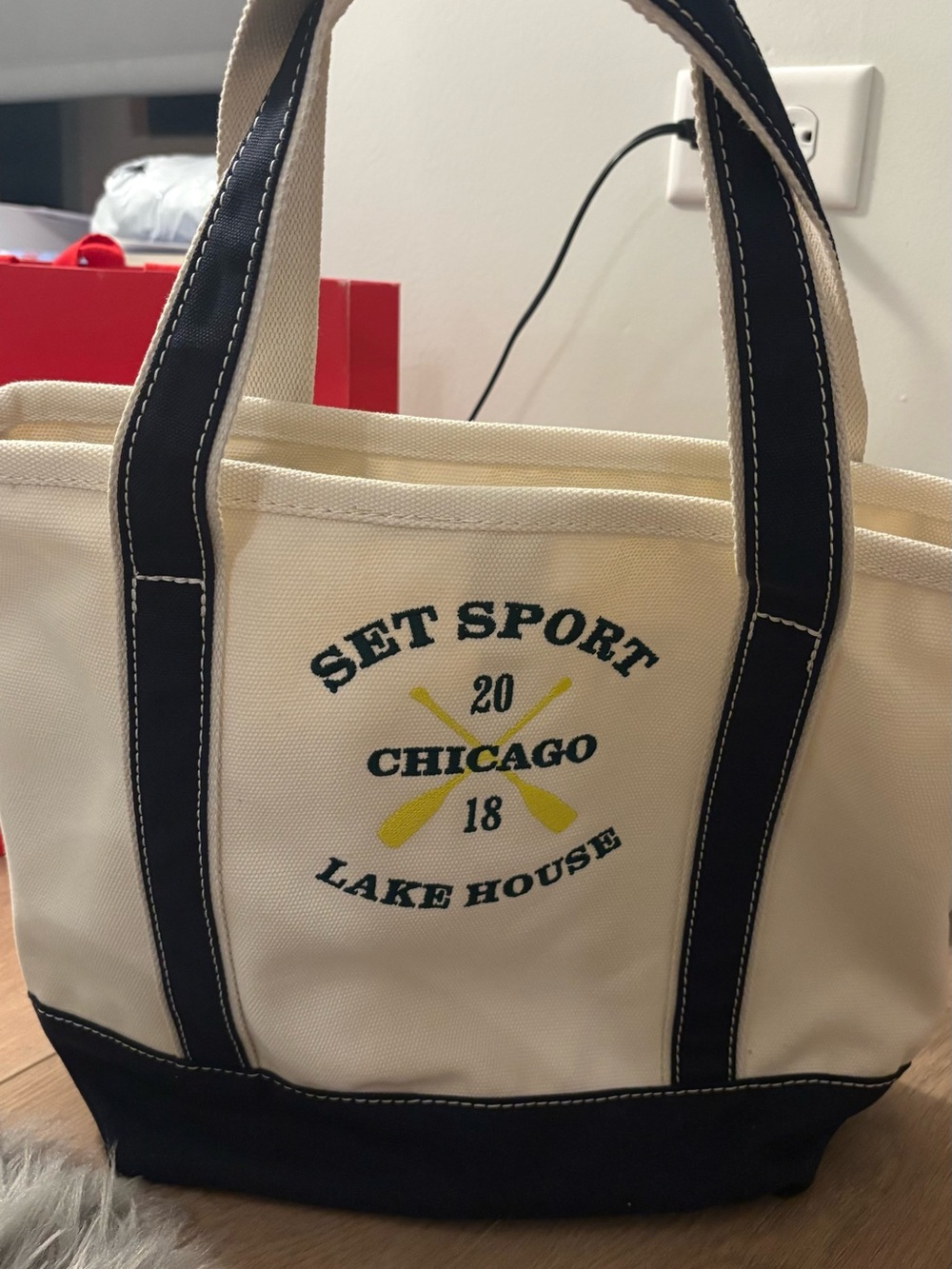 Limited Edition Set Active Chicago Lake House Canvas Tote Bag - Cream & Black